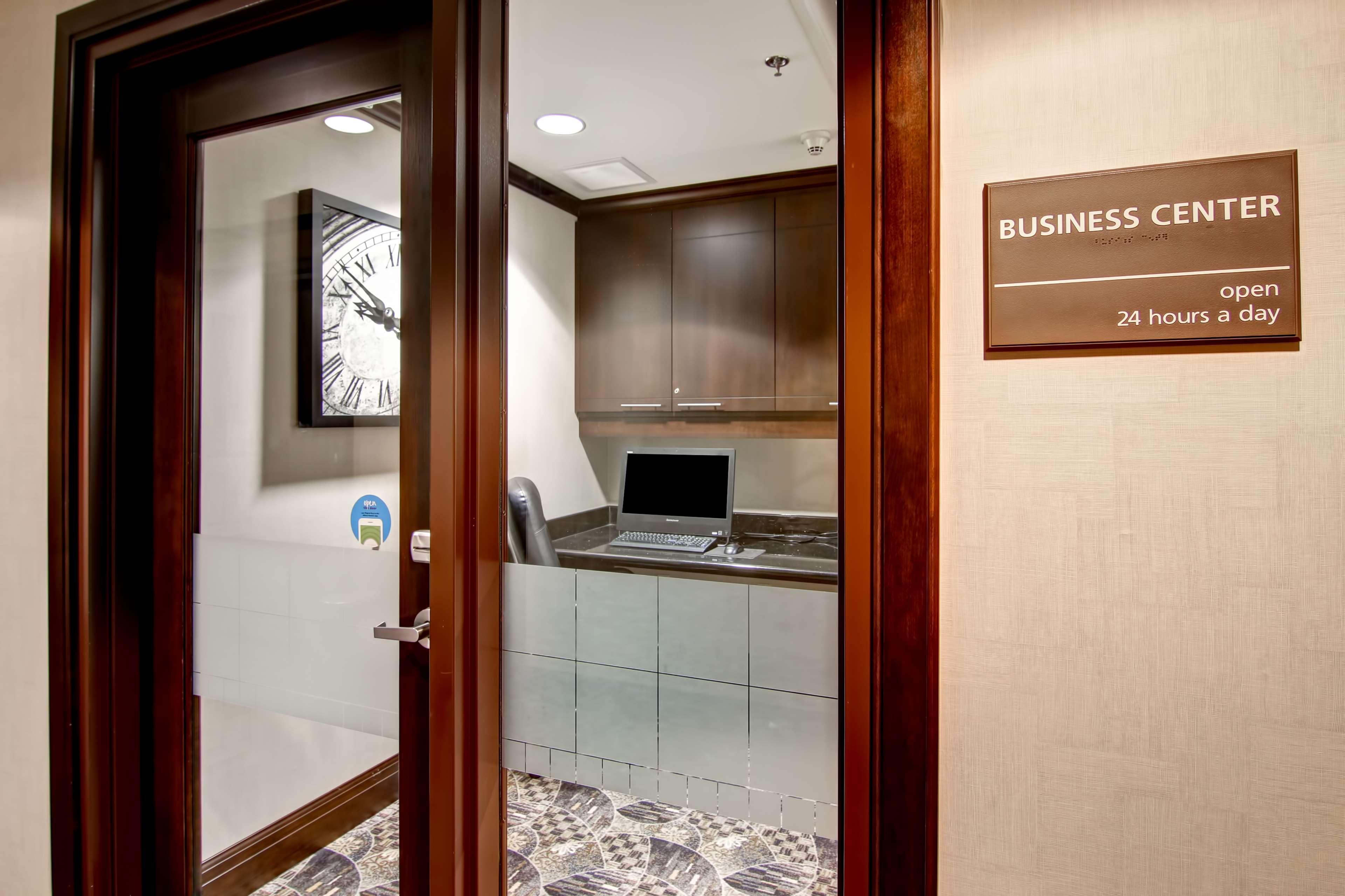 Hampton Inn By Hilton Toronto Airport Corporate Centre Bagian luar foto