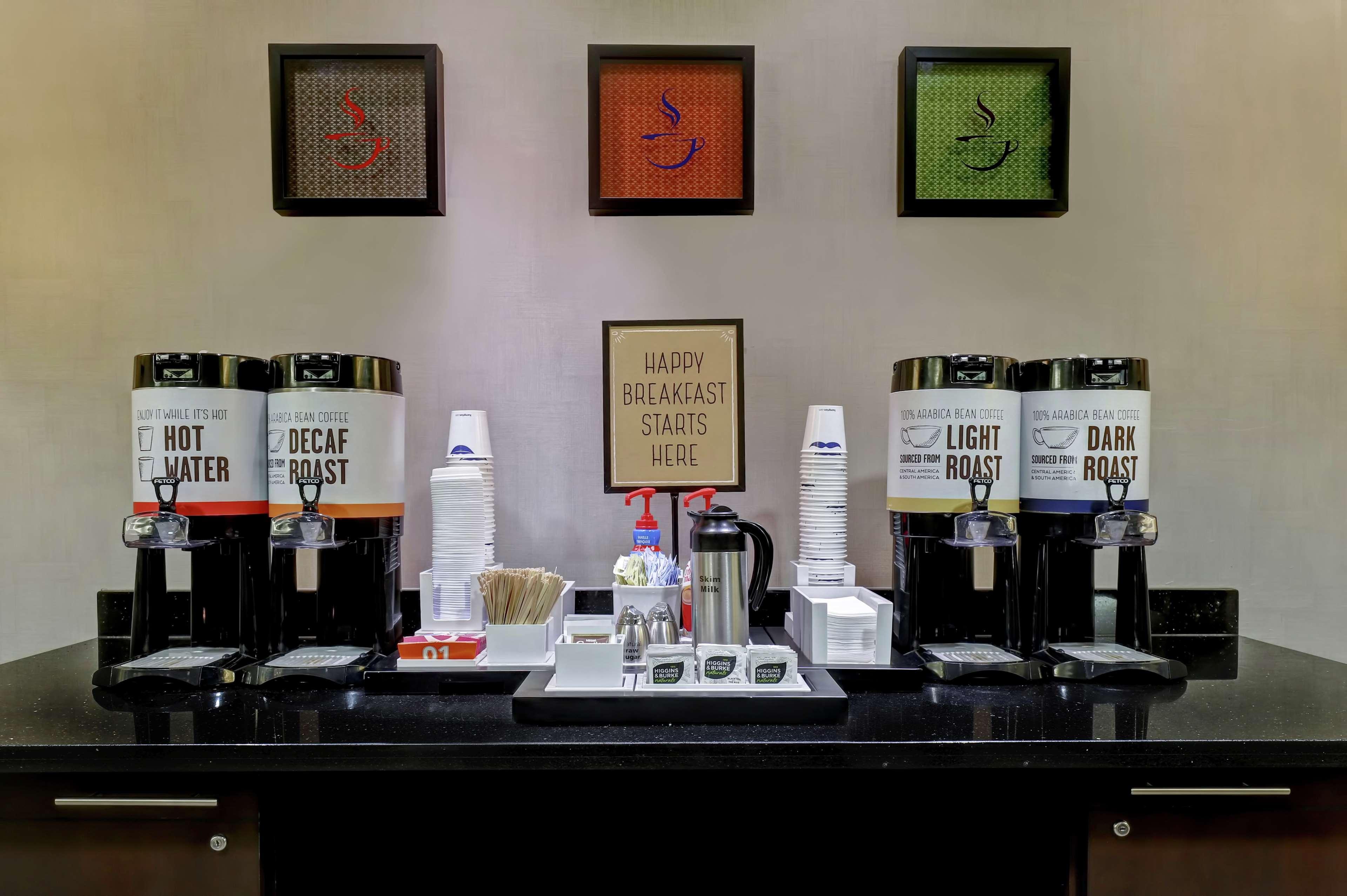 Hampton Inn By Hilton Toronto Airport Corporate Centre Bagian luar foto