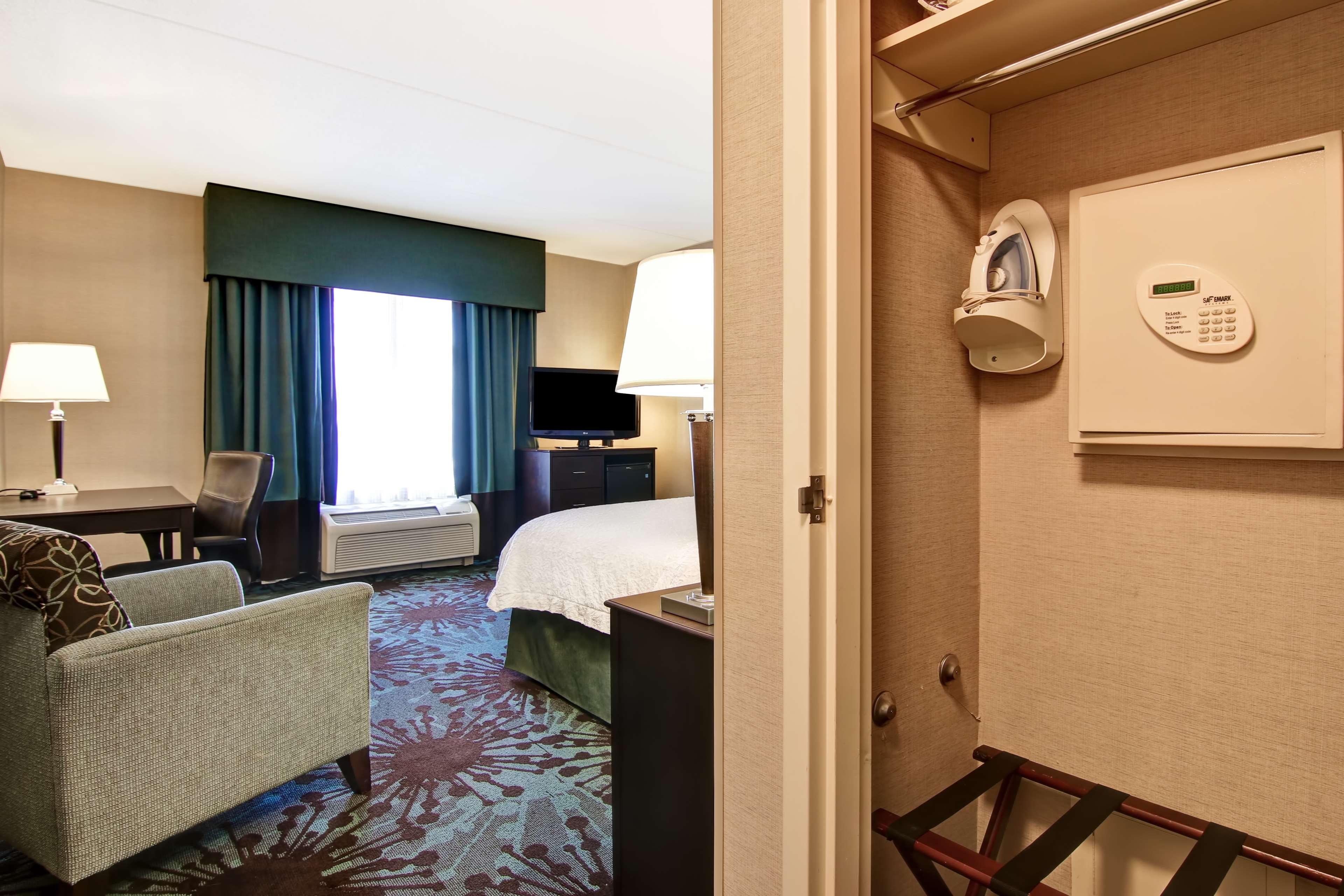 Hampton Inn By Hilton Toronto Airport Corporate Centre Bagian luar foto