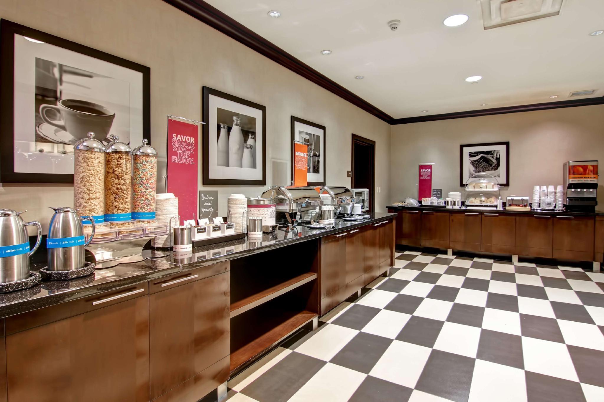 Hampton Inn By Hilton Toronto Airport Corporate Centre Bagian luar foto