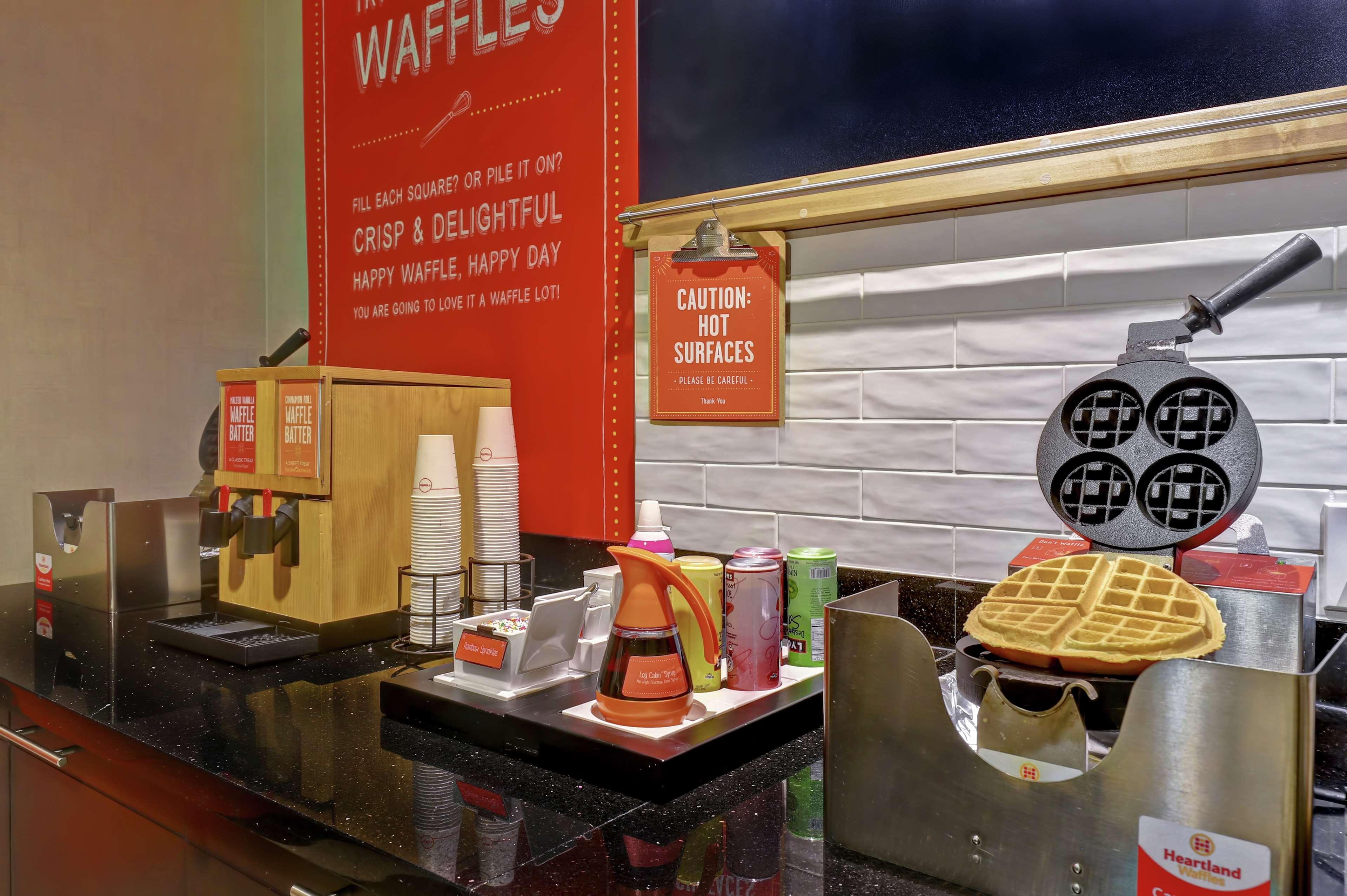 Hampton Inn By Hilton Toronto Airport Corporate Centre Bagian luar foto