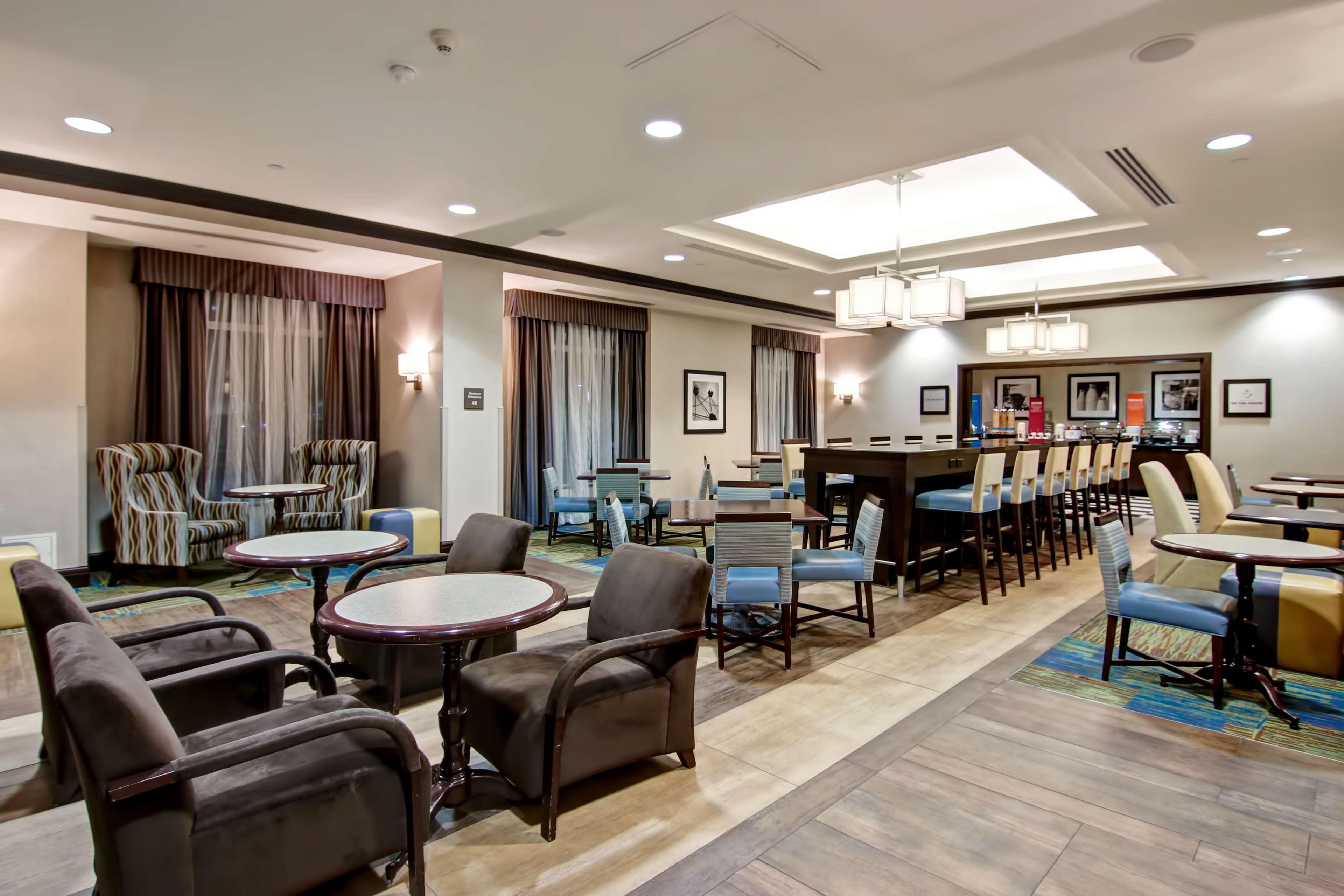Hampton Inn By Hilton Toronto Airport Corporate Centre Bagian luar foto