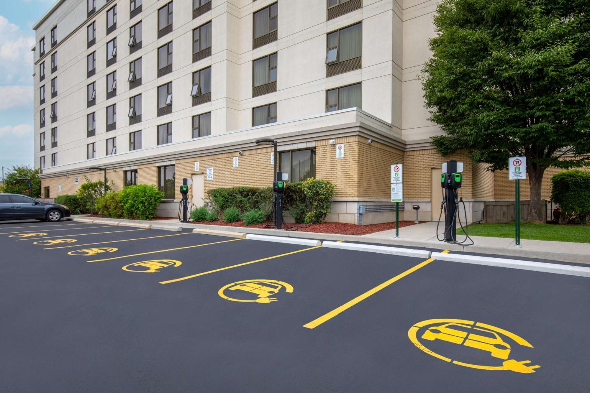 Hampton Inn By Hilton Toronto Airport Corporate Centre Bagian luar foto